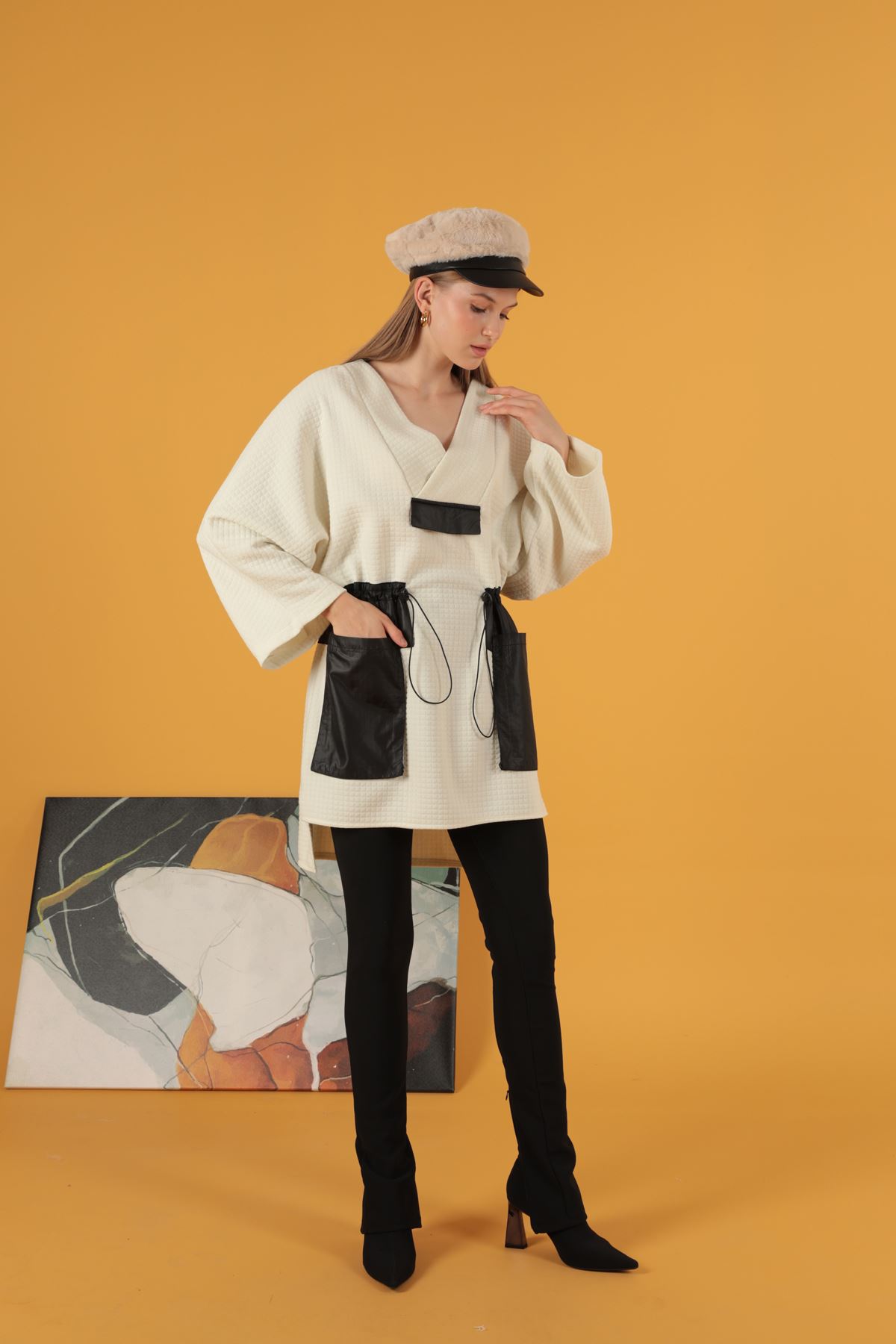 Petek Kumaş Garnili Oversize Kadın Sweat-Ekru resmi