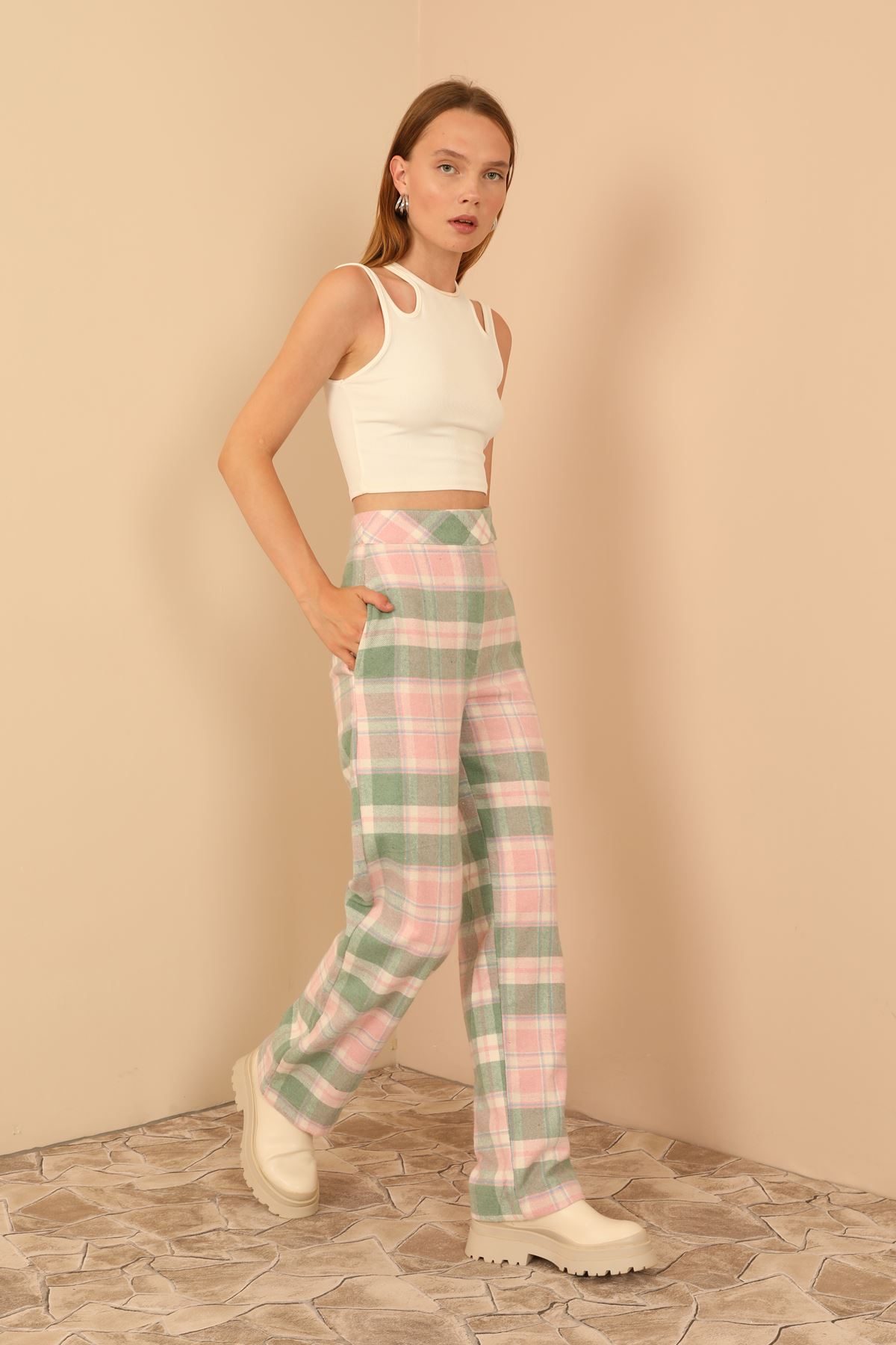 Ekose Kumaş Rahat Kalıp Kadın Pantolon-Pembe resmi