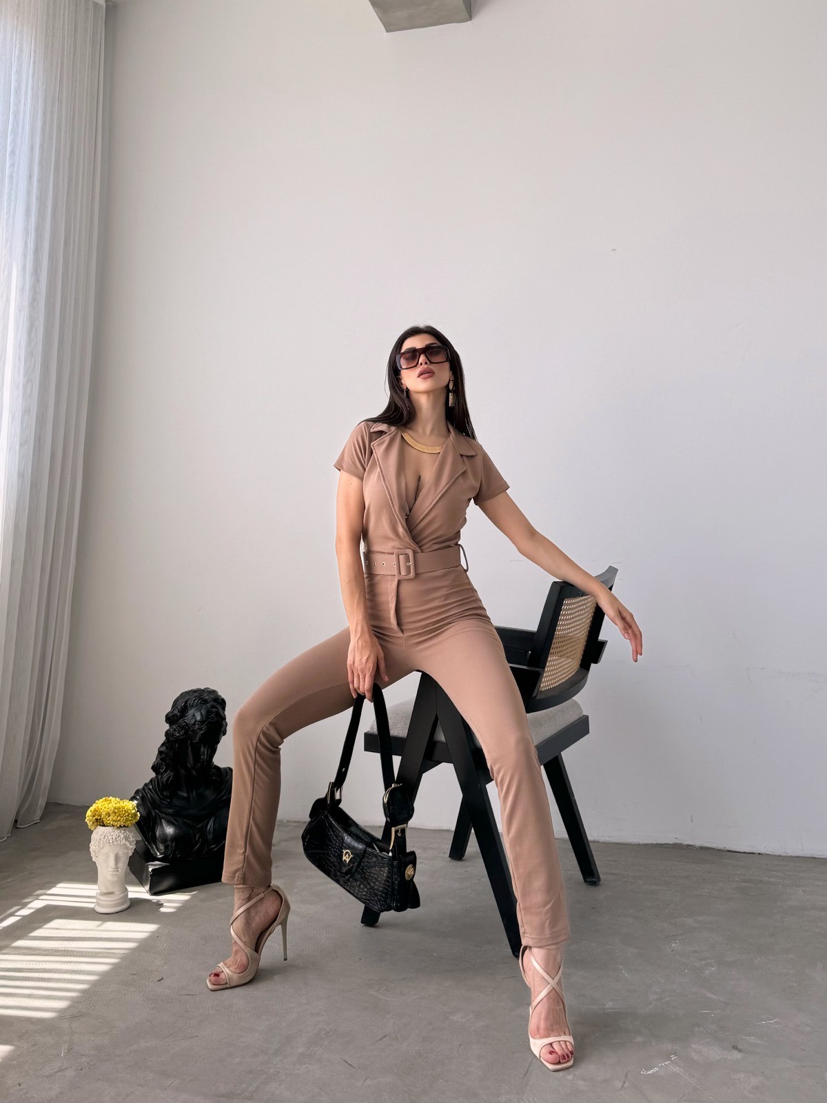 Yakalı Beli Kemerli Tulum resmi