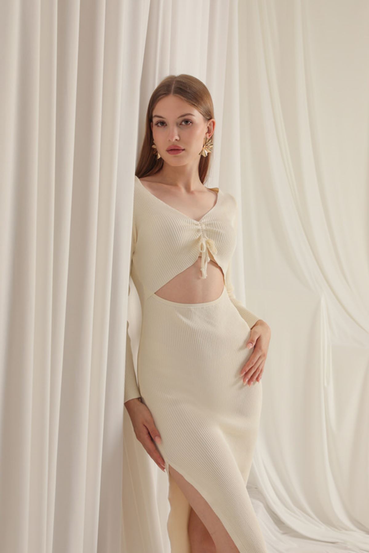 Triko Kumaş Dekolteli Kadın Ekru Elbise resmi