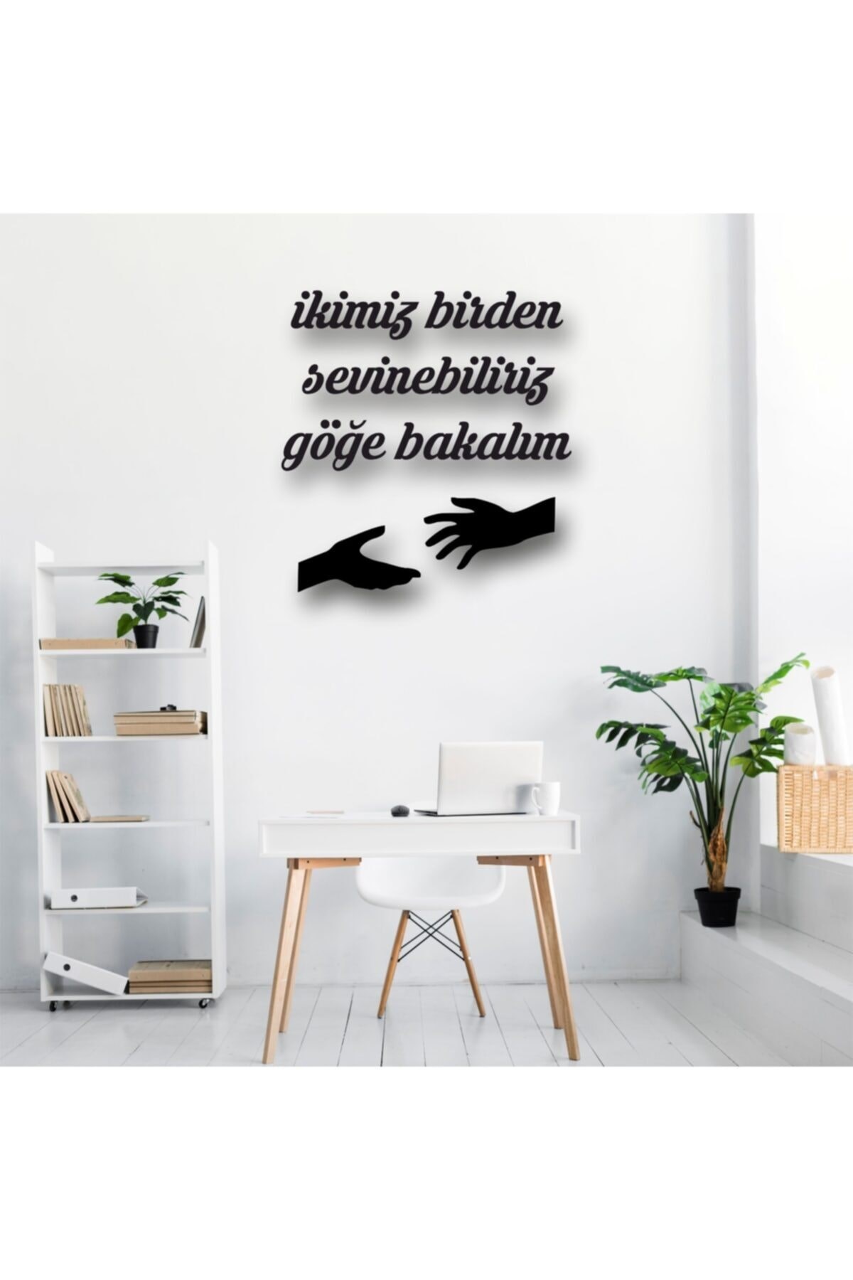 Ikimiz Birden Sevinebiliriz Göğe Bakalım resmi