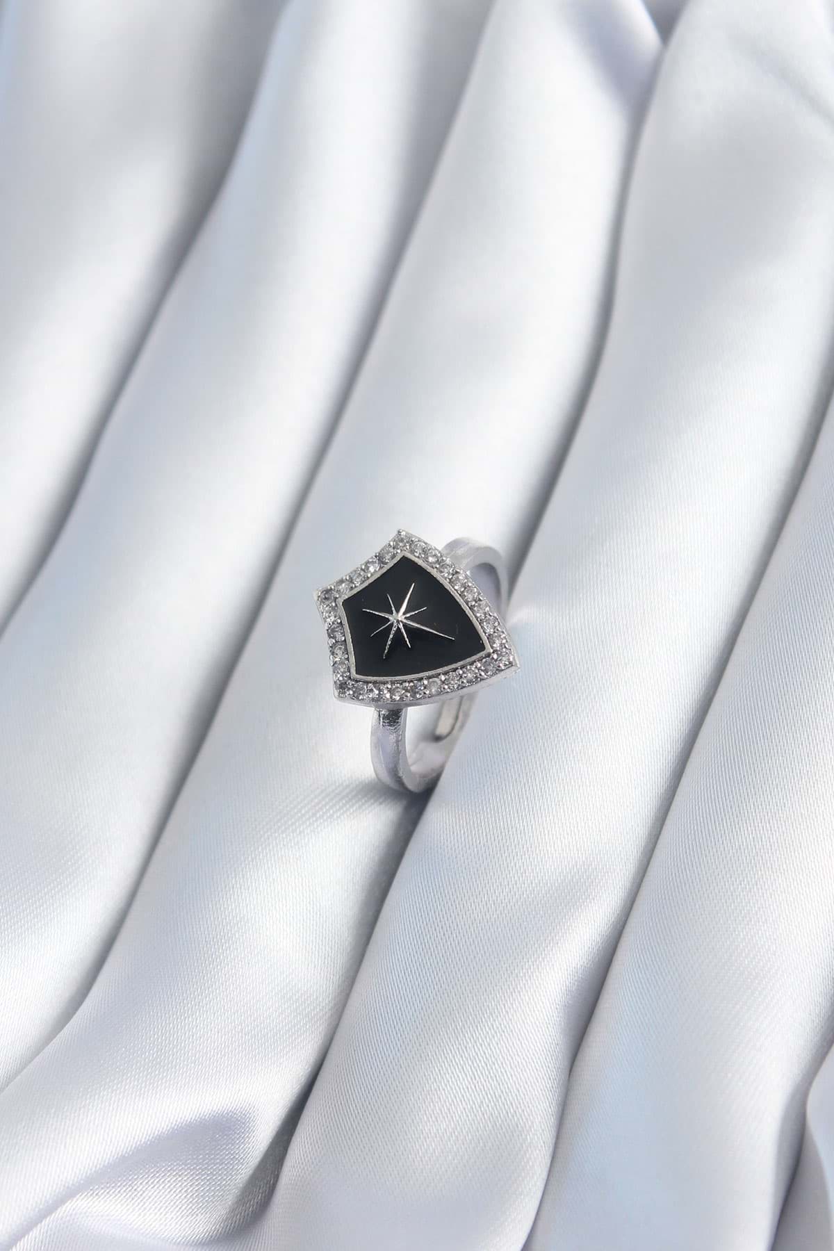 Gümüş Renk Zirkon Taşlı Kutup Yıldızı İşleme Kadın Yüzük - TJ-BYK2885 resmi