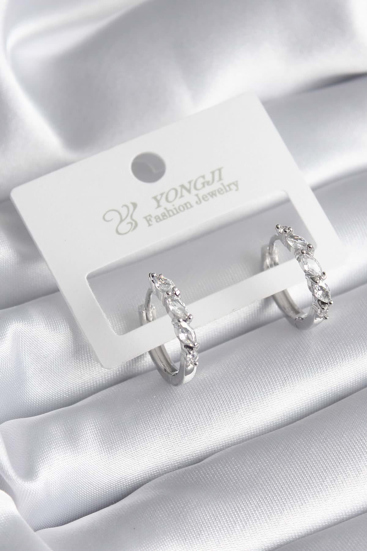 Pirinç Gümüş Renk Arpa Zirkon Taşlı Halka Model Kadın Küpe - TJ-BKP8343 resmi