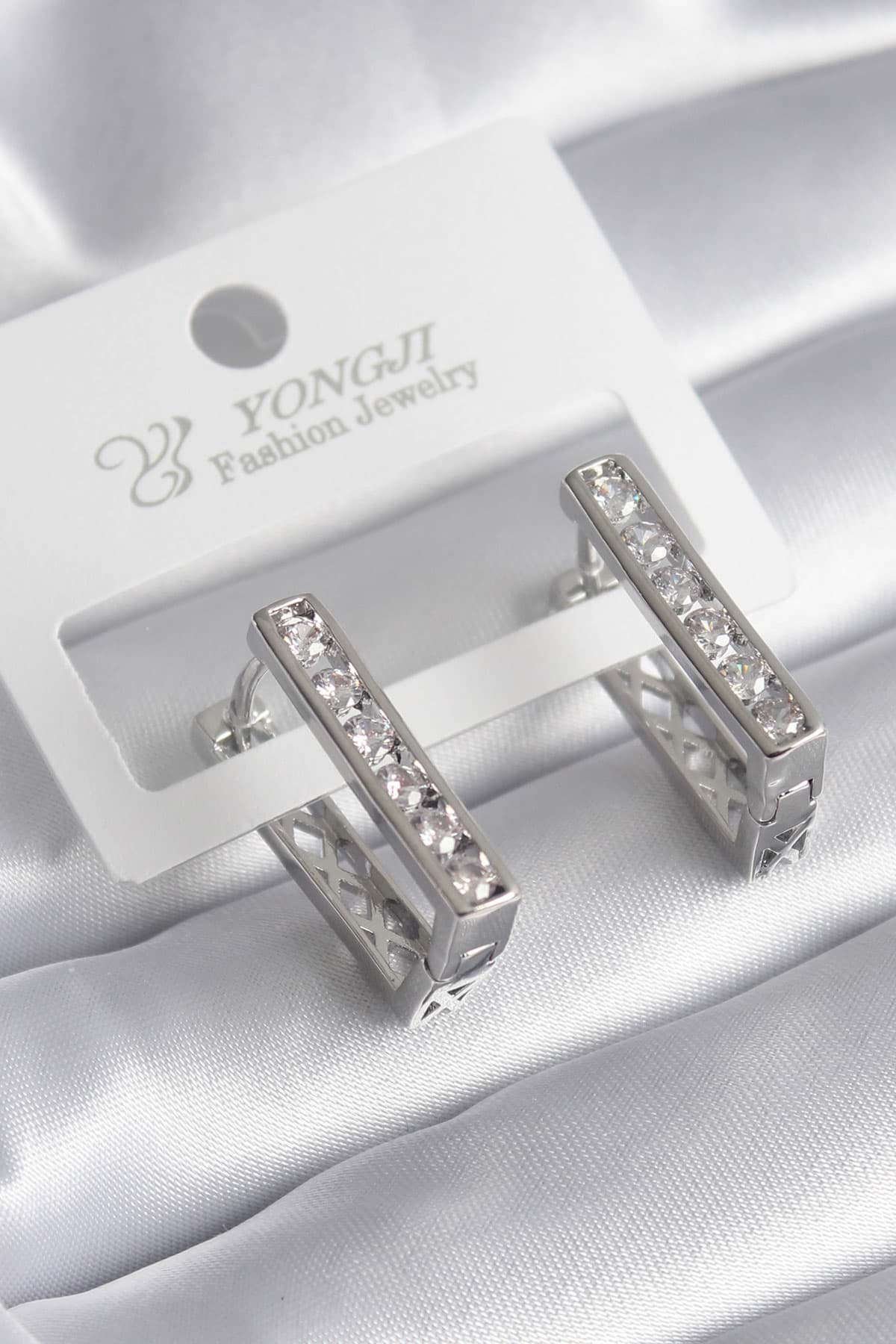 Pirinç Gümüş Renk Kare Zirkon Taş Detay Kare Model Kadın Küpe - TJ-BKP8367 resmi